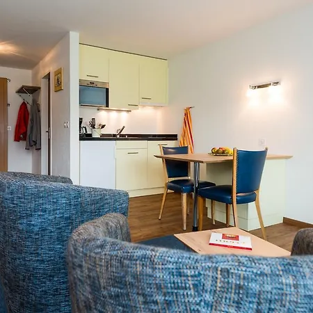 Ferienwohnung Haus Aristella Saas-Fee Zimmer foto
